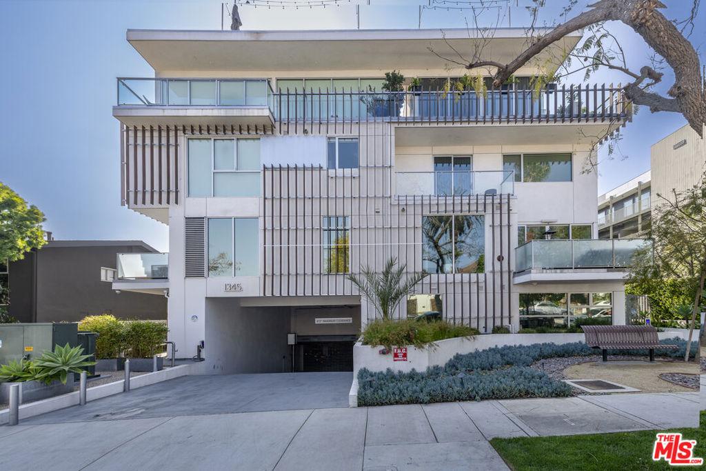 1345 Havenhurst DR #15 Los Angeles CA 90046 | MLS #26851045 45 MLS #26851045 image #0