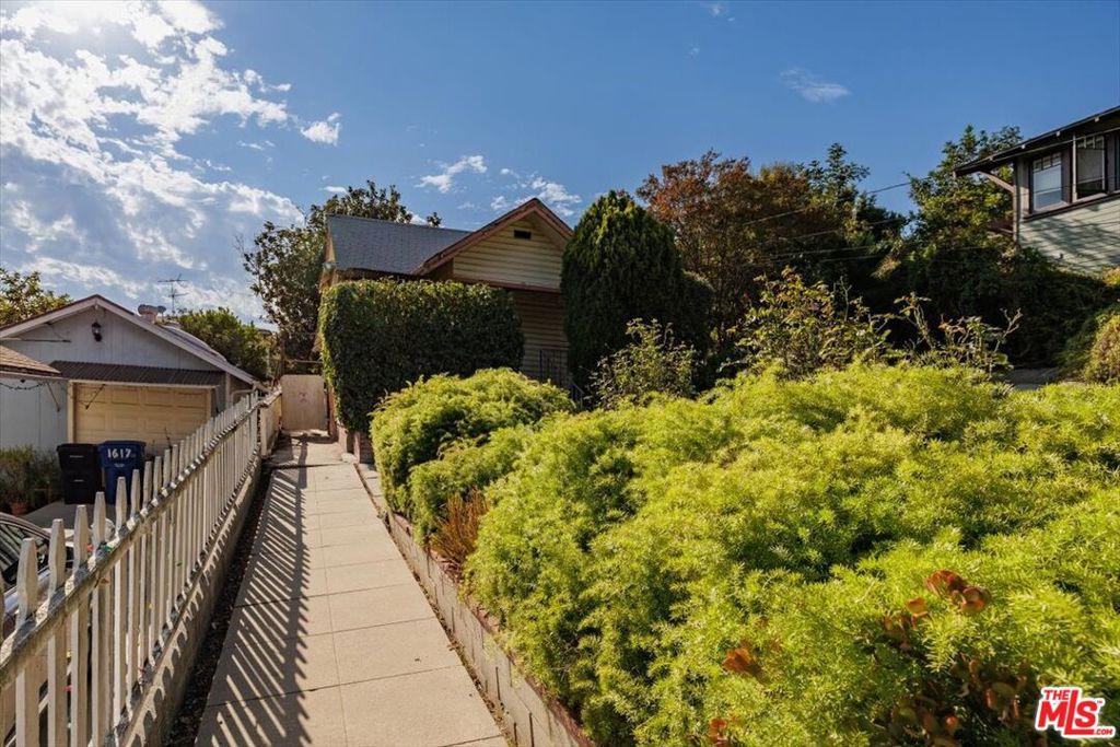 1621 Mohawk ST Los Angeles CA 90026 | MLS #26851933 45 MLS #26851933 image #0