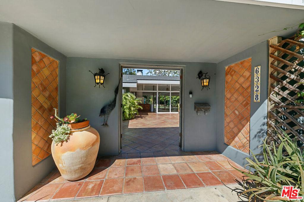 6328 Frondosa DR Malibu CA 90265 | MLS #26852065 41 MLS #26852065 image #0