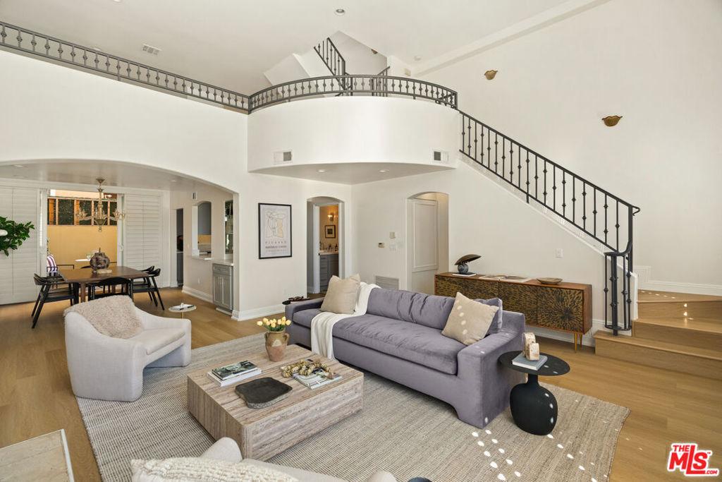 11982 Mayfield AV #D Los Angeles CA 90049 | MLS #26852365 41 MLS #26852365 image #0