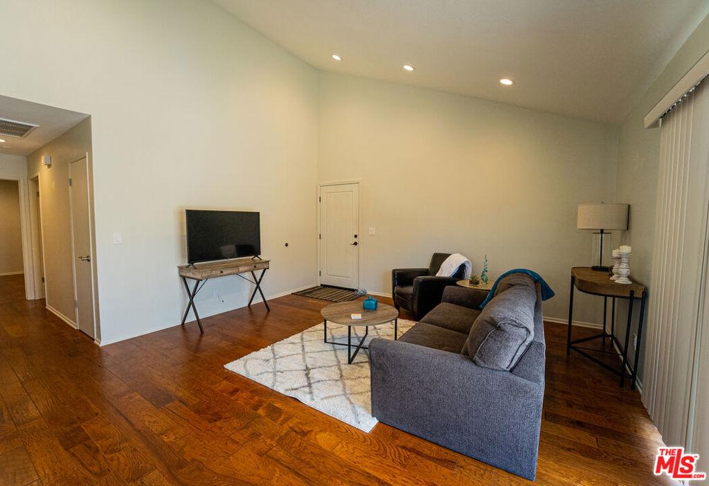 MLS #26852915 image #0