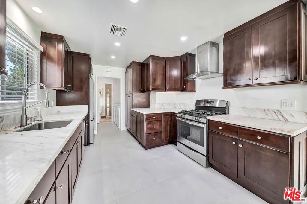 MLS #26853109 image #0