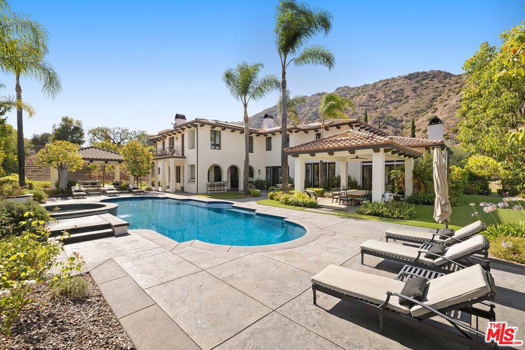 MLS #26853509 image #0