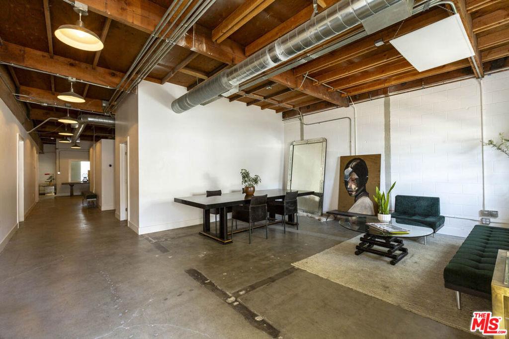 MLS #25559177 image #0