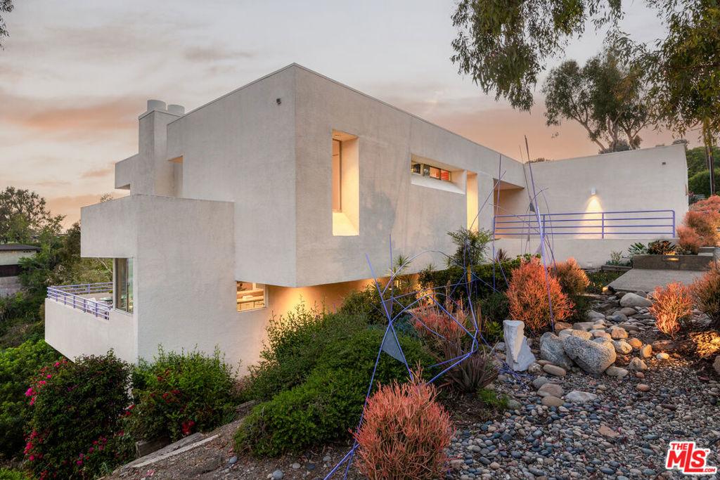MLS #26854689 image #0
