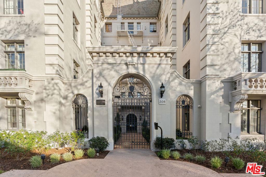 308 N Sycamore #102 Los Angeles CA 90036 | MLS #26854731 45 MLS #26854731 image #0
