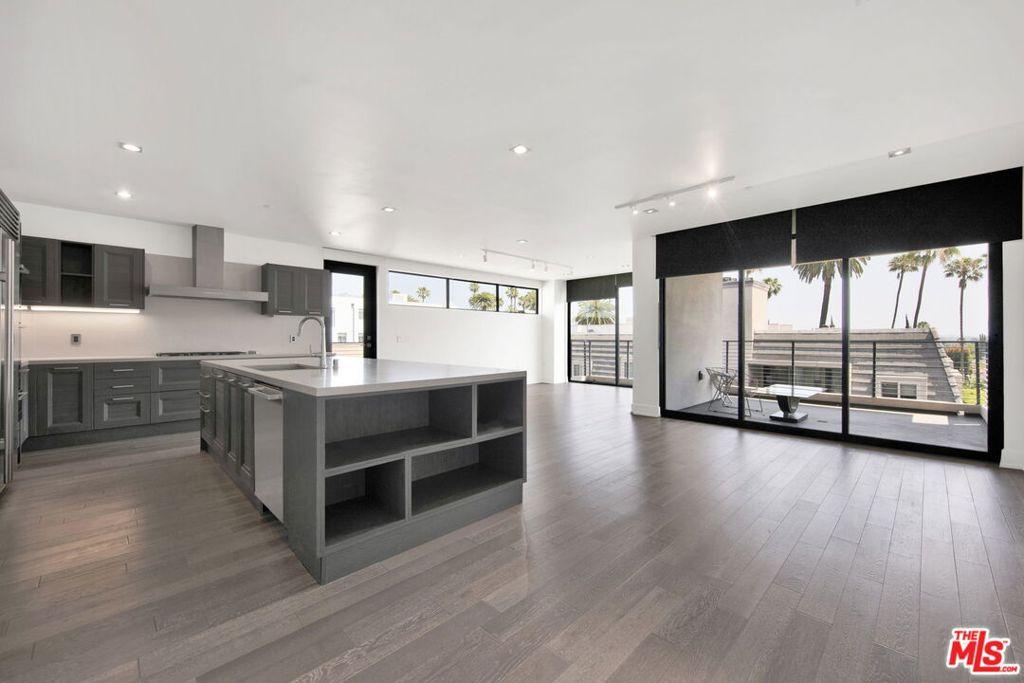 432 N Oakhurst DR #402 Beverly Hills CA 90210 | MLS #26855009 45 MLS #26855009 image #0