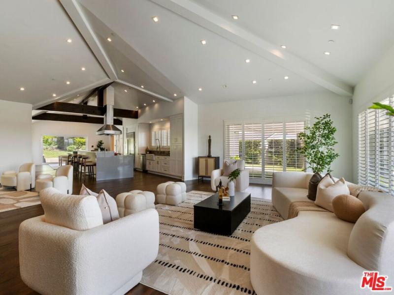 MLS #26855317 image #0