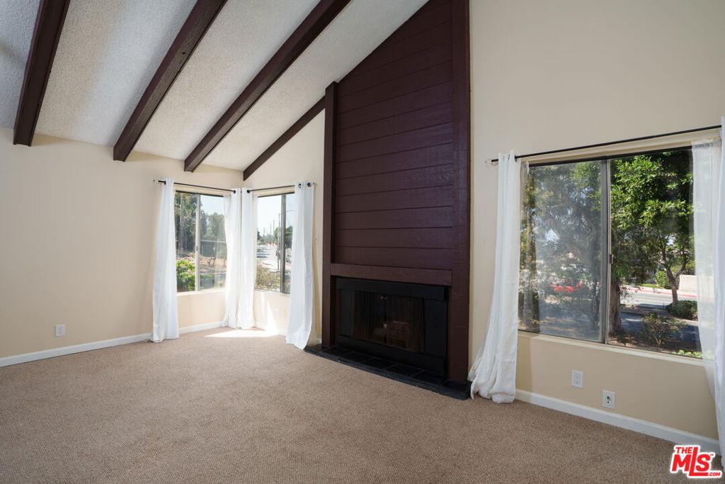 MLS #26856393 image #0