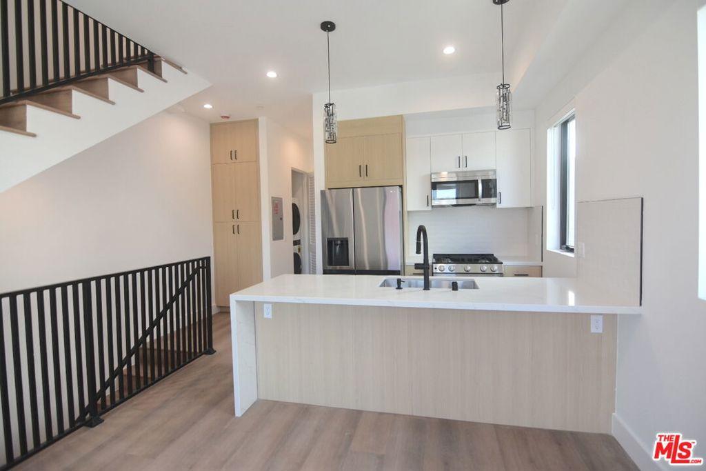 MLS #26856421 image #0