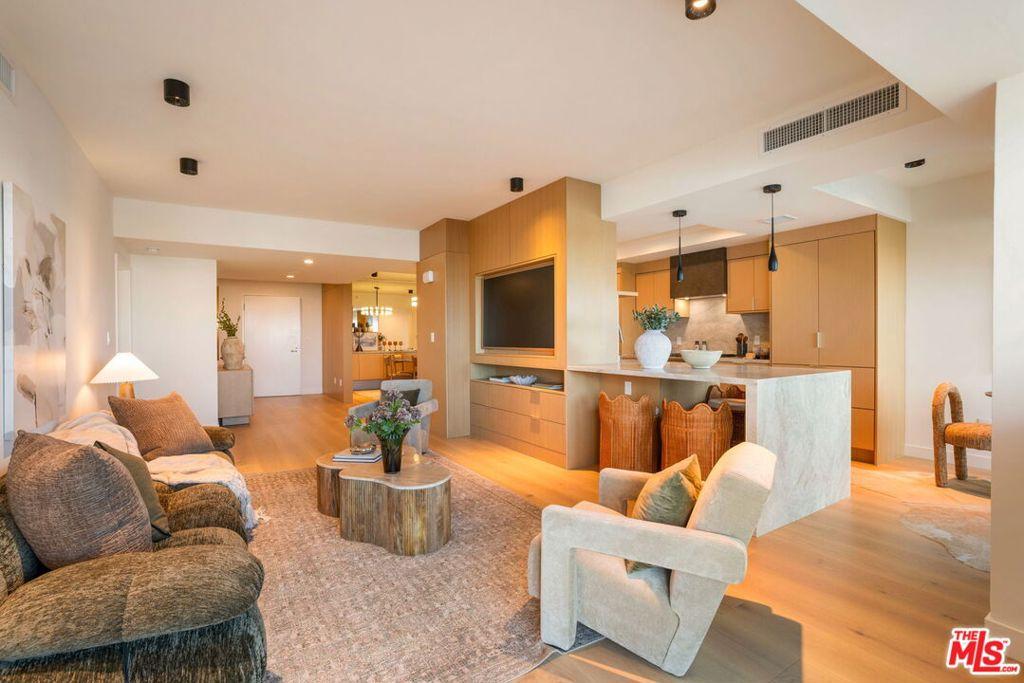 13600 Marina Pointe DR #604 Marina del Rey CA 90292 | MLS #26857531 45 MLS #26857531 image #0