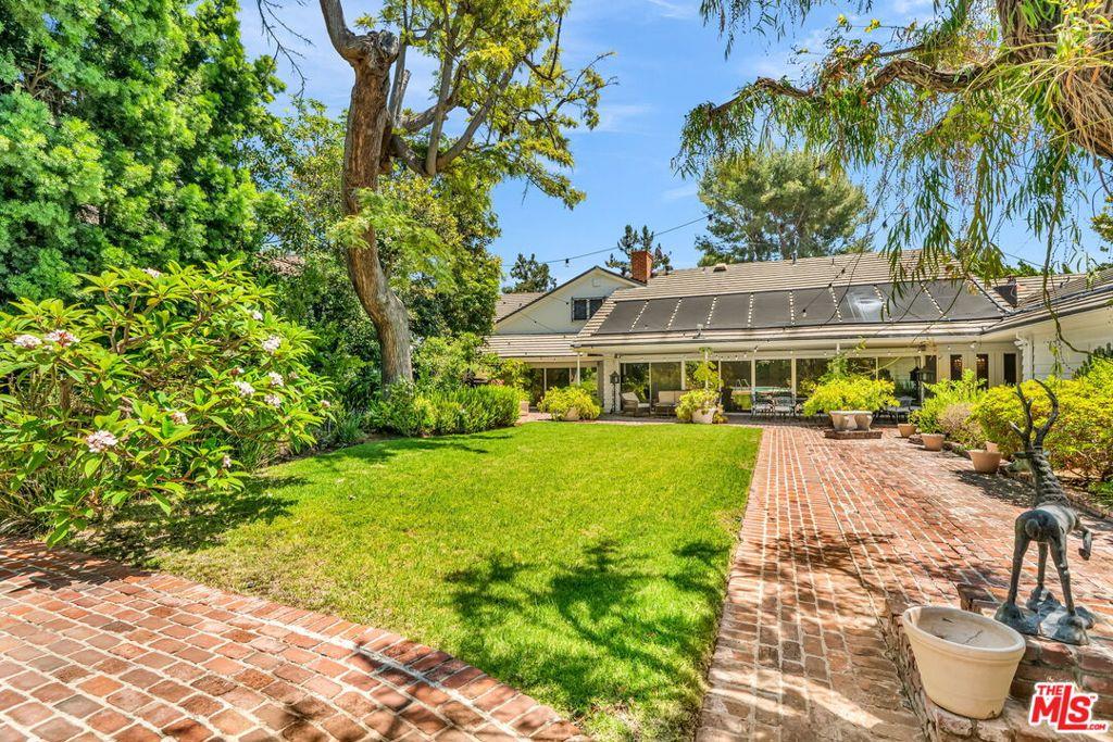 701 N Sierra DR Beverly Hills CA 90210 | MLS #26857669 45 MLS #26857669 image #0