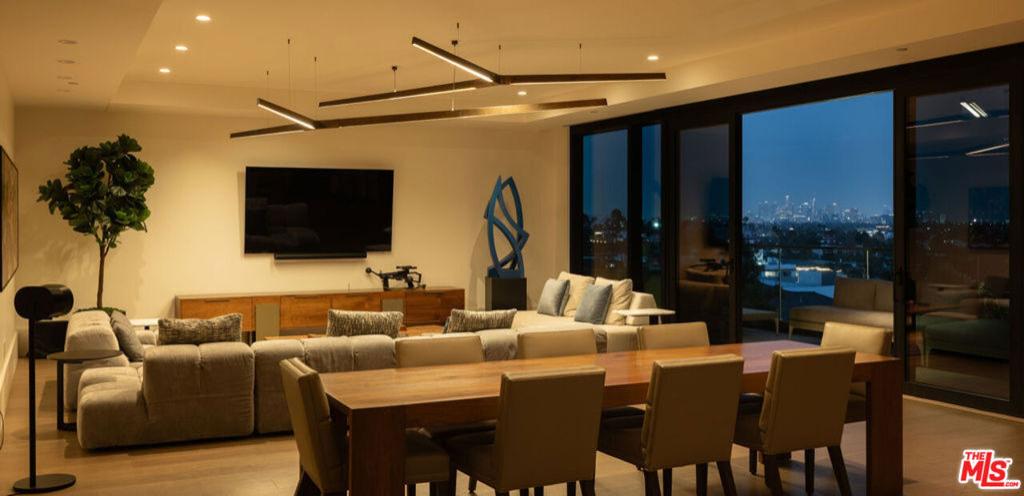 MLS #26857917 image #0