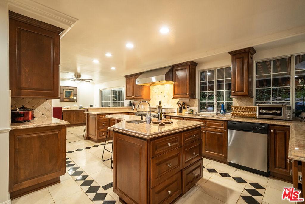 MLS #26858071 image #0
