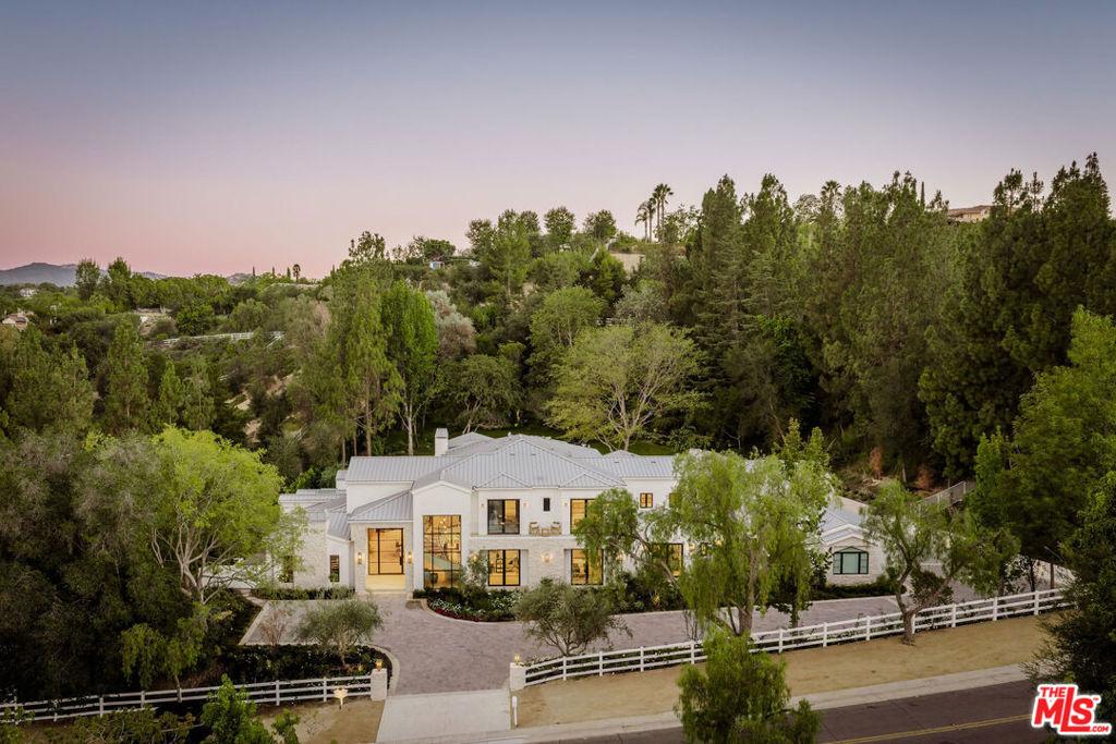 MLS #26858161 image #0