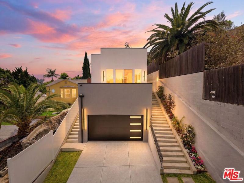 MLS #26858165 image #0