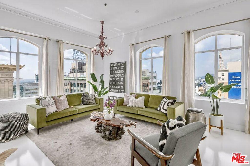 6253 Hollywood BL #1202 Los Angeles CA 90028 | MLS #26858781 87 MLS #26858781 image #0