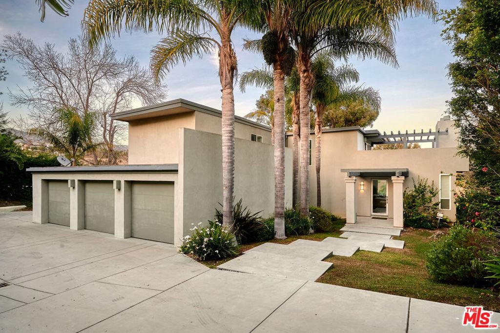 MLS #26859833 image #0