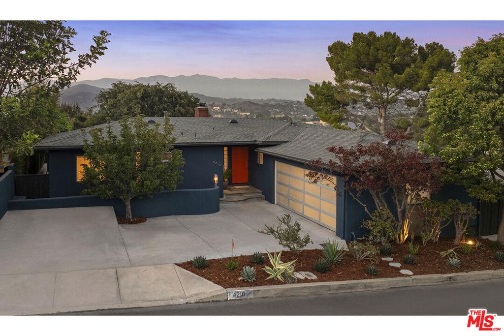 MLS #26860131 image #0