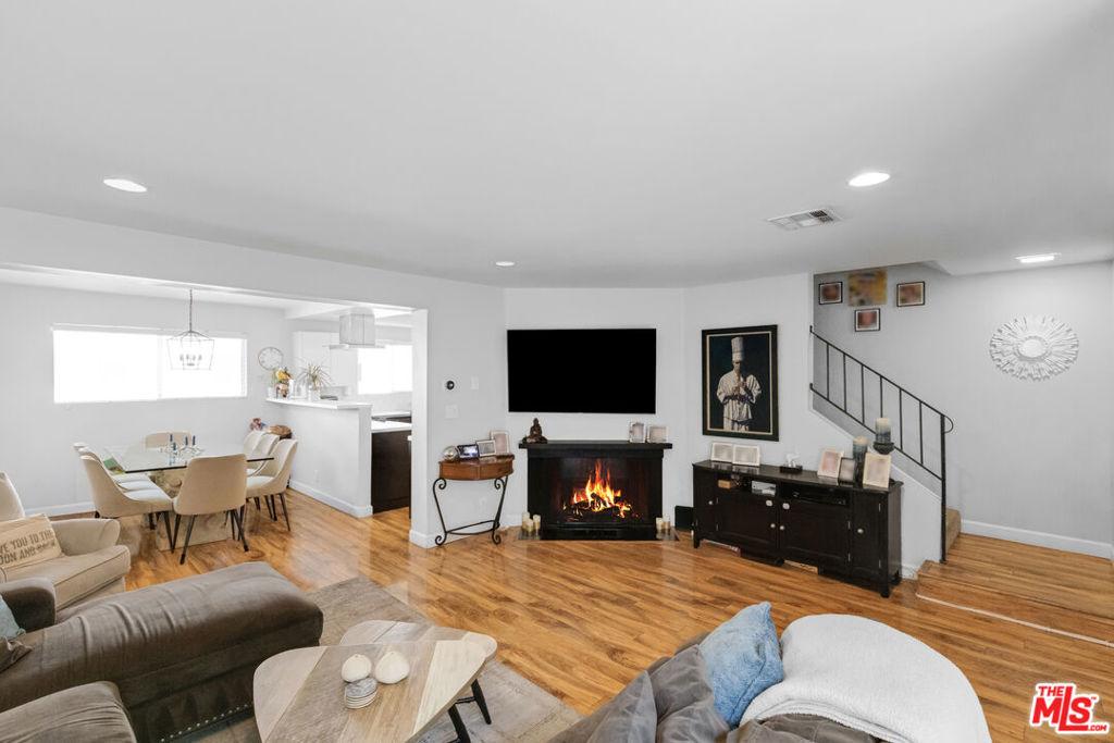 MLS #26860293 image #0