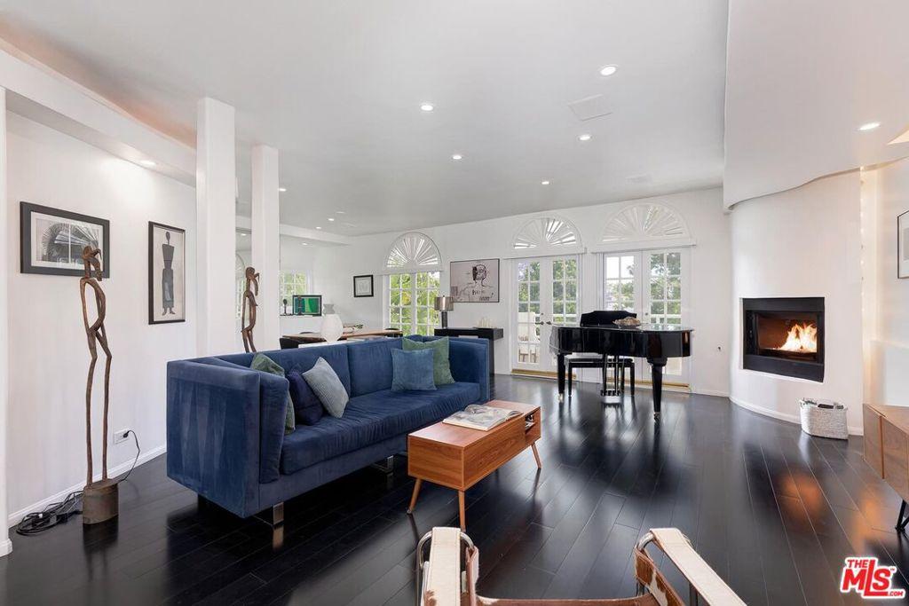 MLS #26860361 image #0