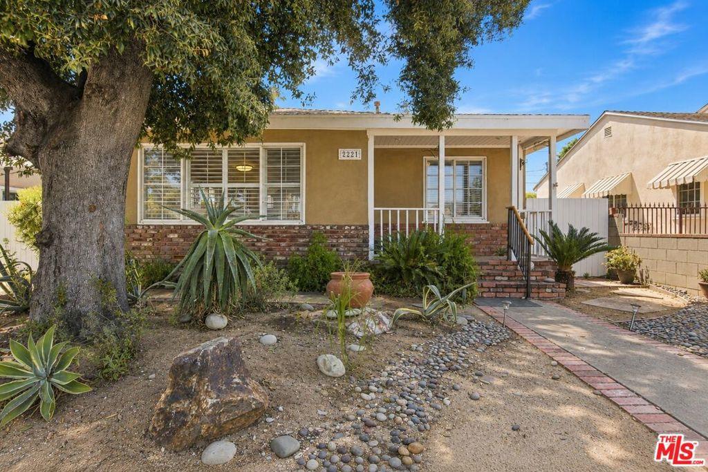 MLS #26860429 image #0