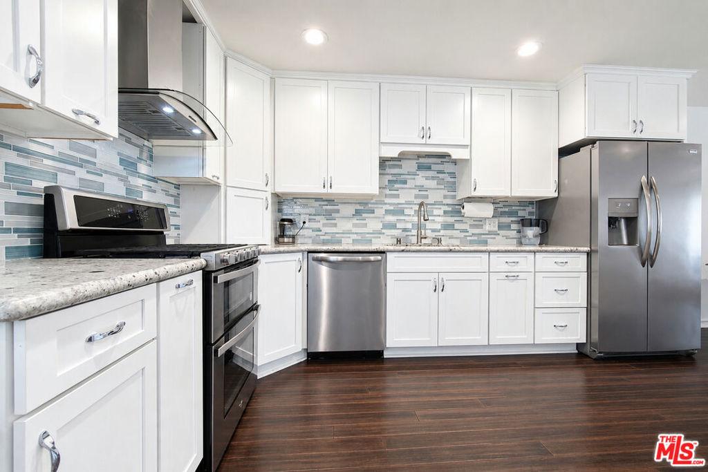 MLS #26860557 image #0