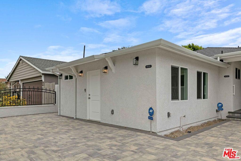 6930 Babcock AV North Hollywood CA 91605 | MLS #26860591 45 MLS #26860591 image #0
