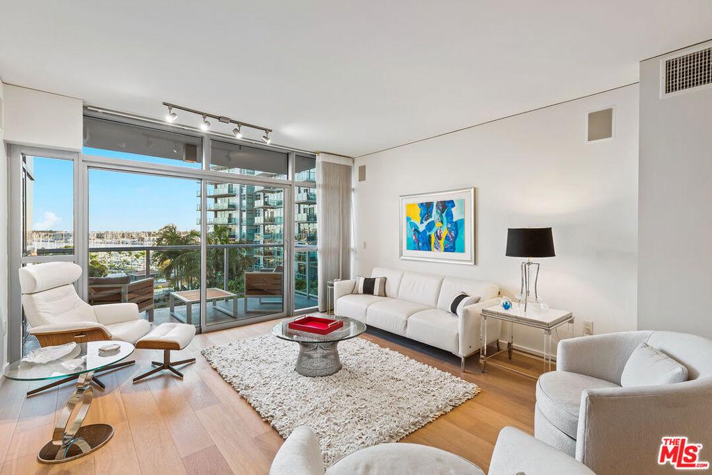 13650 Marina Pointe DR #704 Marina del Rey CA 90292 | MLS #26860871 45 MLS #26860871 image #0