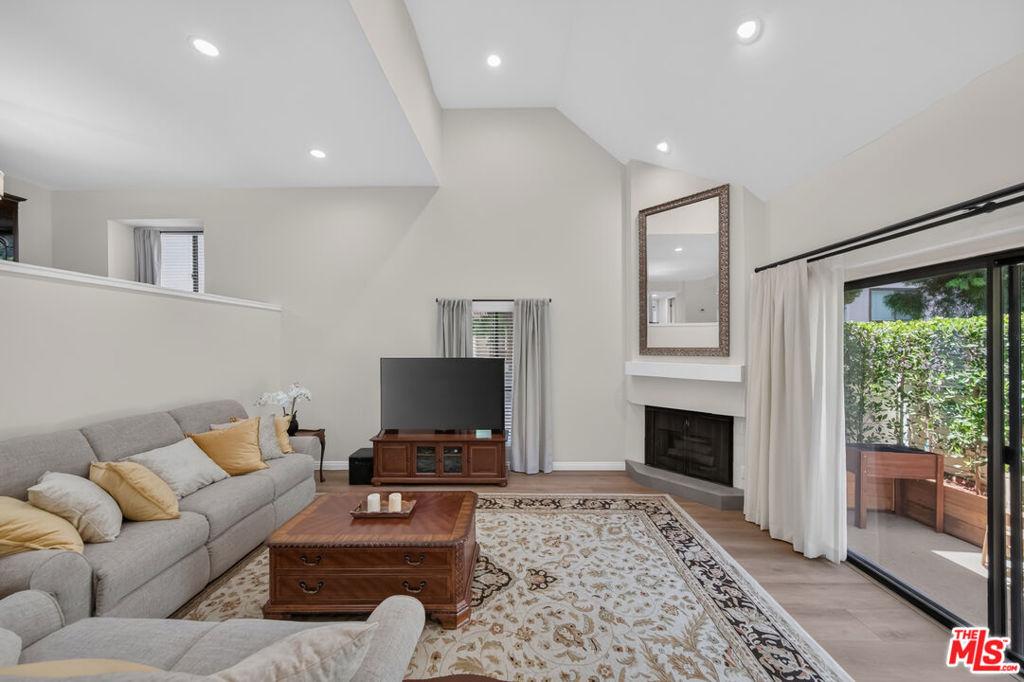 MLS #26861147 image #0