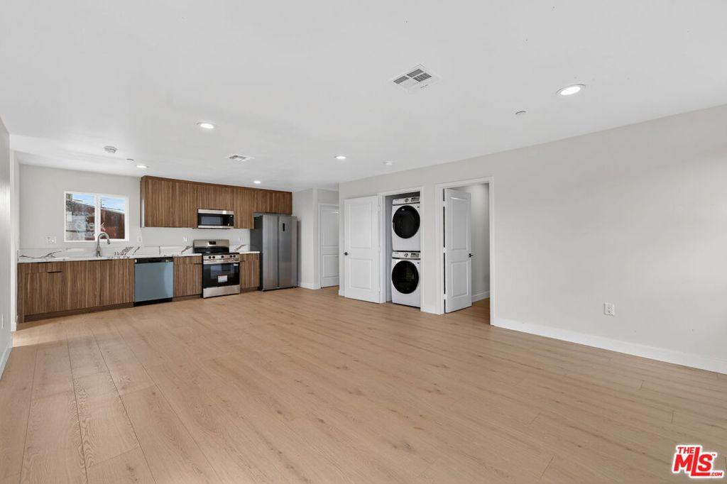 MLS #26861359 image #0