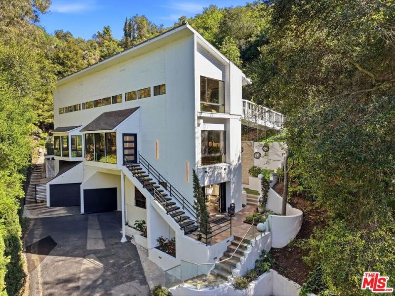 2350 Benedict Canyon DR Beverly Hills CA 90210 | MLS #26846711 87 MLS #26846711 image #0