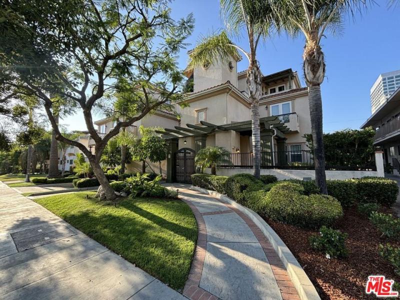 333 Milford ST #302 Glendale CA 91203 | MLS #26861755 45 MLS #26861755 image #0