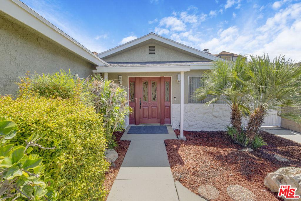 MLS #26861937 image #0