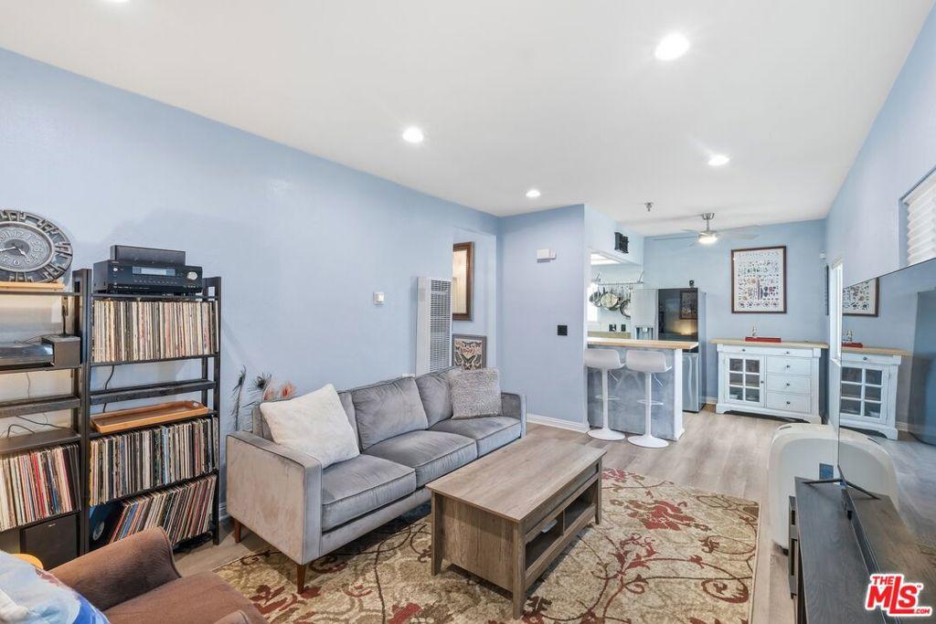 MLS #26862013 image #0