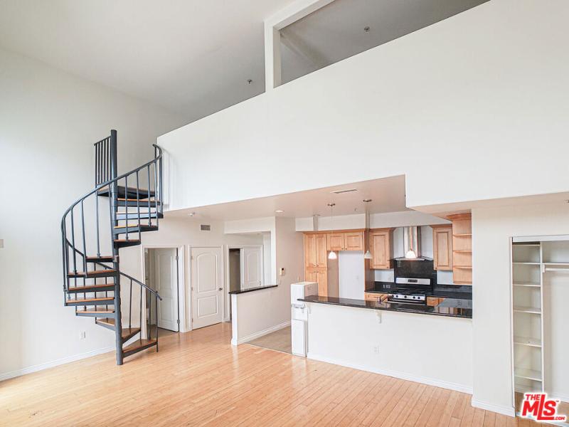 MLS #26862071 image #0