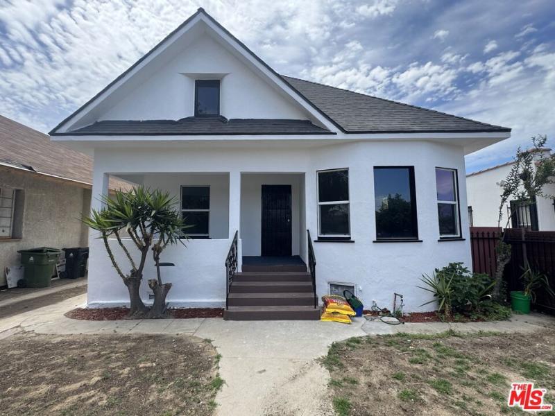 136 W 43rd PL Los Angeles CA 90037 | MLS #26862263 45 MLS #26862263 image #0
