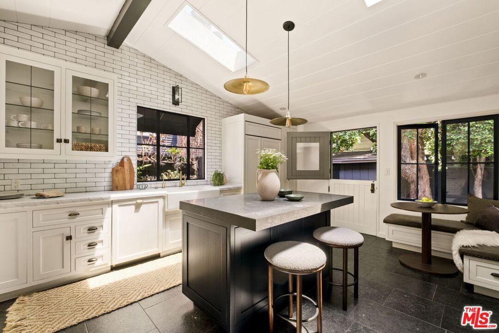 MLS #26862589 image #0
