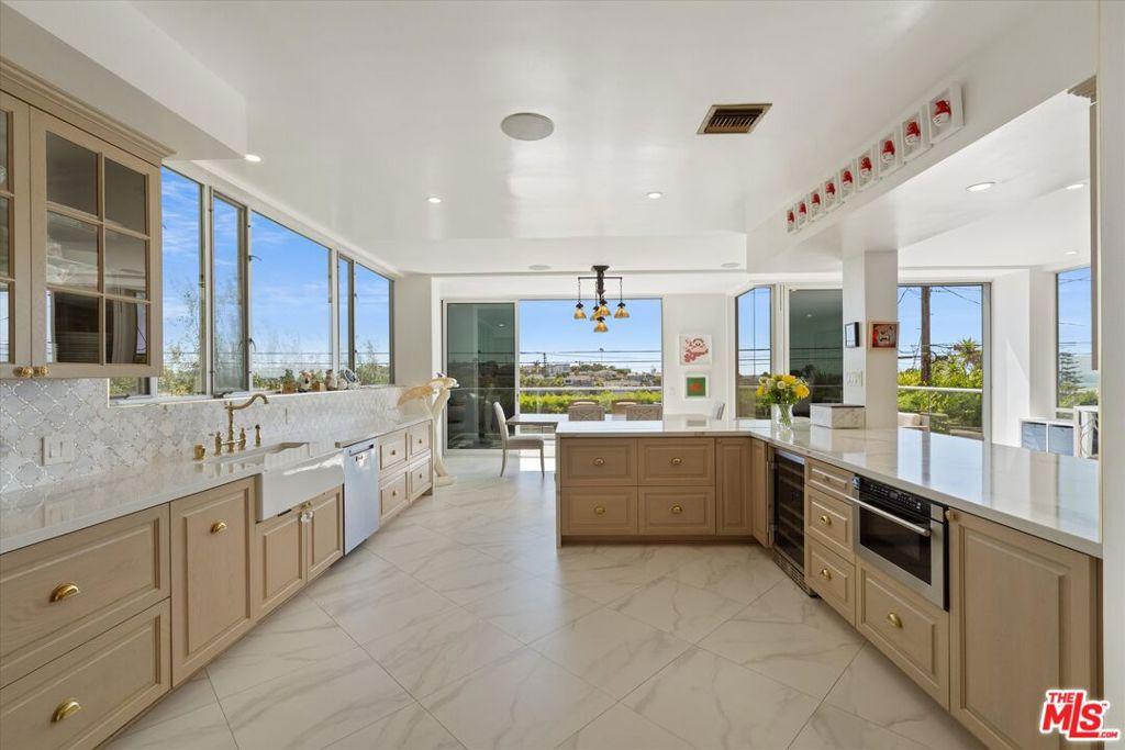 MLS #26862593 image #0