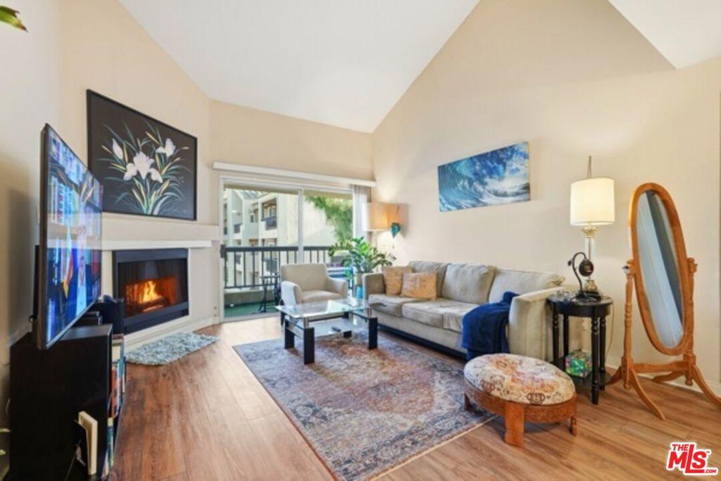 21450 Burbank BL #314 Woodland Hills CA 91367 | MLS #26863225 45 MLS #26863225 image #0