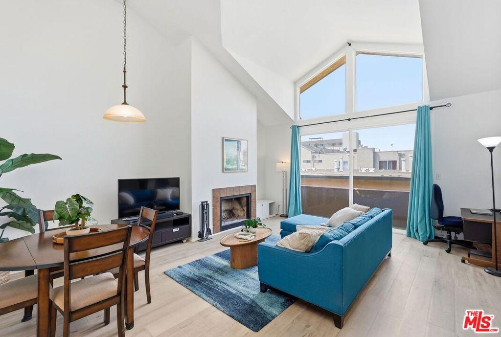 11918 Avon WY #6 Los Angeles CA 90066 | MLS #26863307 45 MLS #26863307 image #0