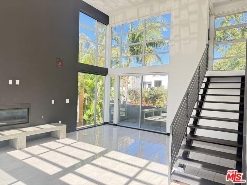 807 Huntley West Hollywood CA 90069 | MLS #26863459 45 MLS #26863459 image #0