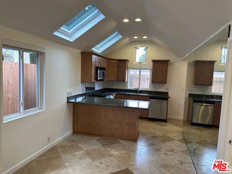 2454 Penmar Venice CA 90291 | MLS #26863471 45 MLS #26863471 image #0