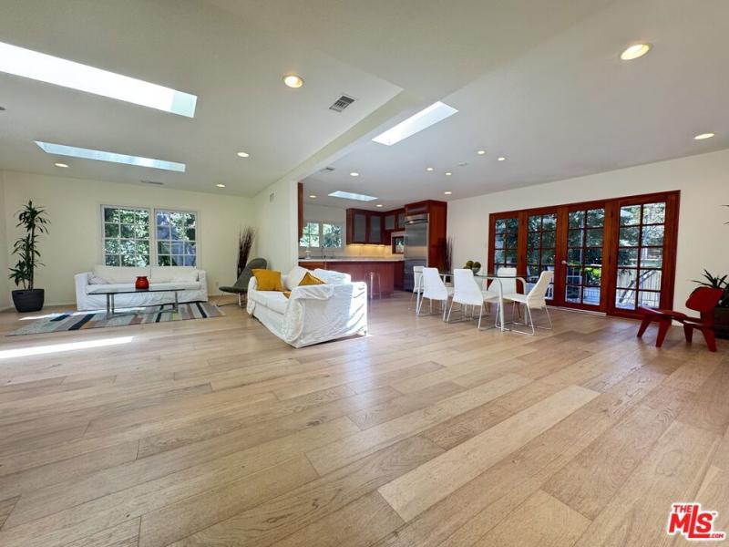 MLS #26863611 image #0