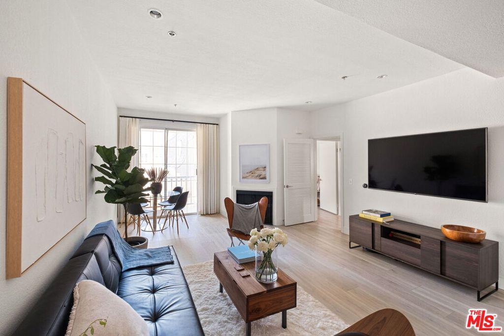 585 N Rossmore AV #506 Los Angeles CA 90004 | MLS #26863585 87 MLS #26863585 image #0