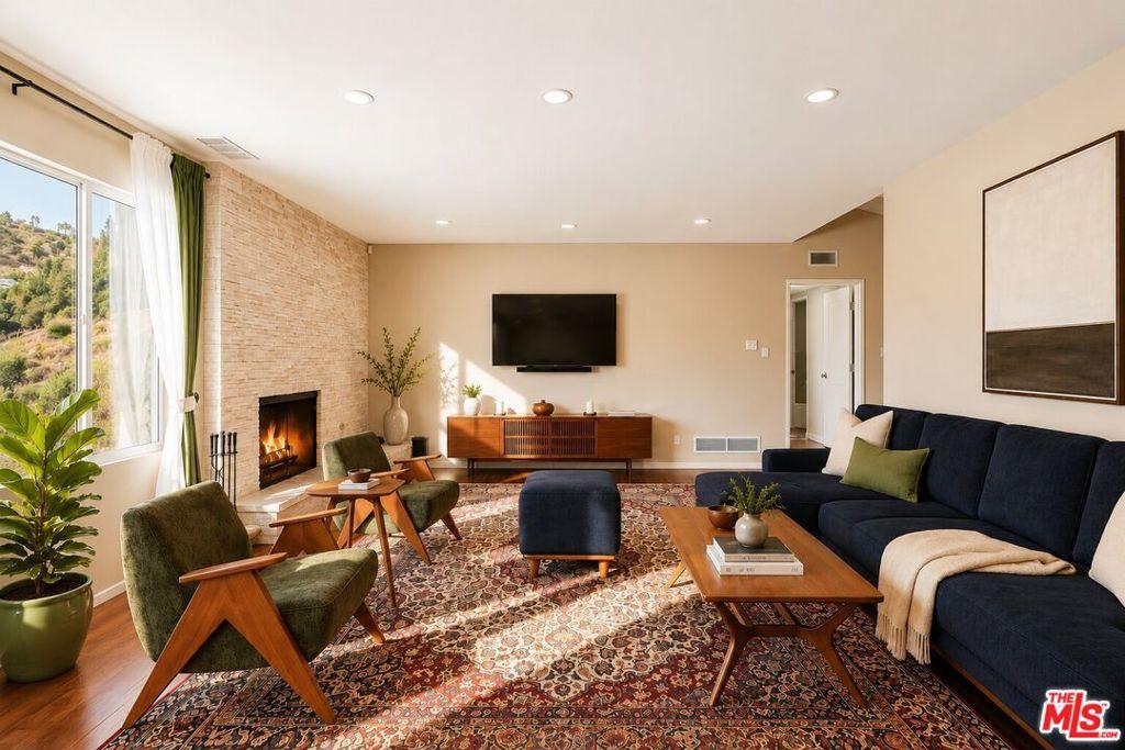 2657 Zorada DR Los Angeles CA 90046 | MLS #26863931 45 MLS #26863931 image #0