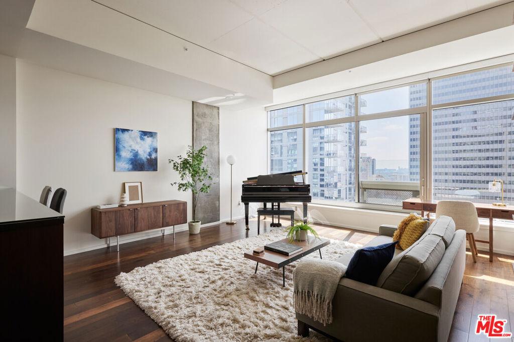 1155 S Grand AV #1307 Los Angeles CA 90015 | MLS #26863991 45 MLS #26863991 image #0