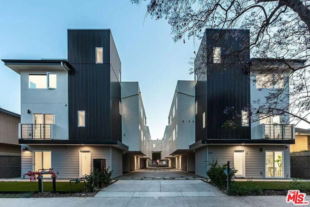945 N Oxford AV #10 Los Angeles CA 90029 | MLS #26864021 45 MLS #26864021 image #0