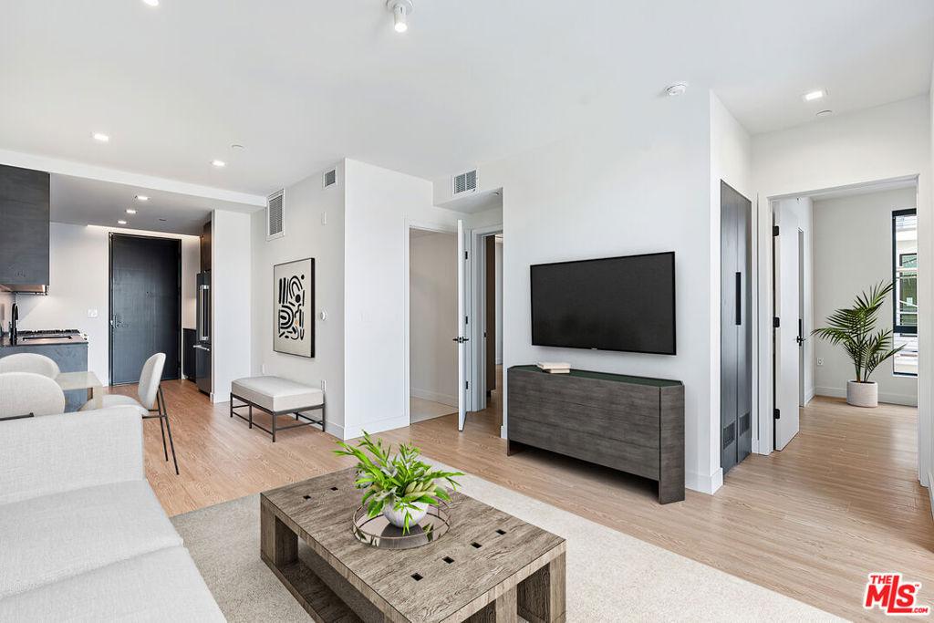 3667 Keystone AV #533 Los Angeles CA 90034 | MLS #26864313 45 MLS #26864313 image #0