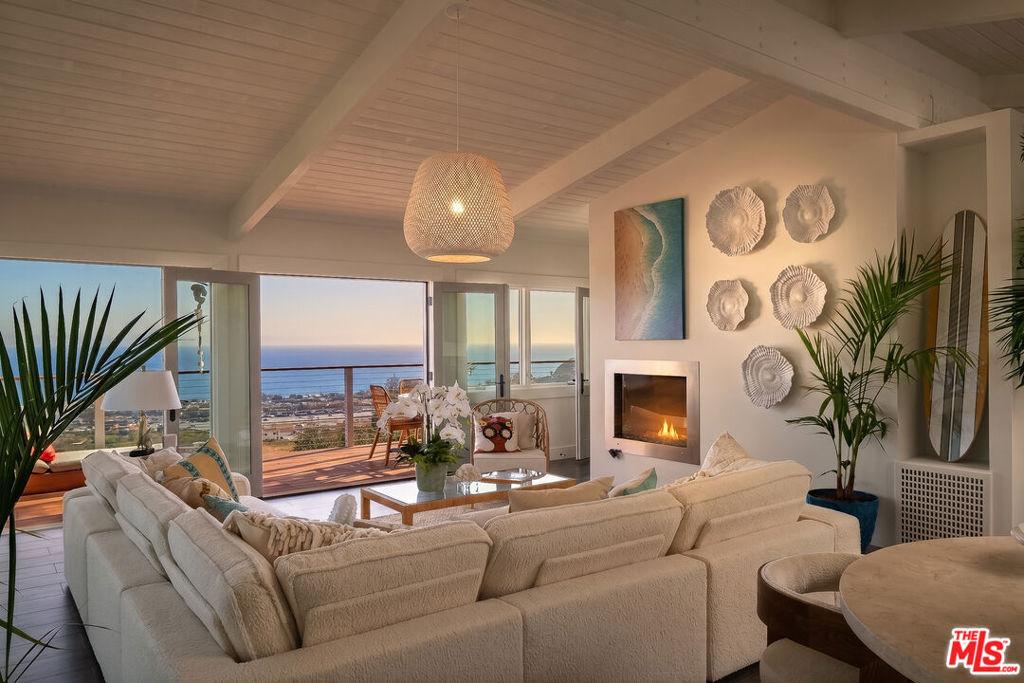 MLS #26865119 image #0